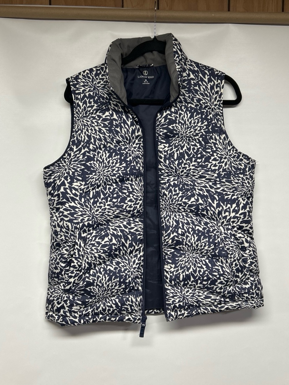 Lands' End Navy and White Floral-Print Puffer Vest